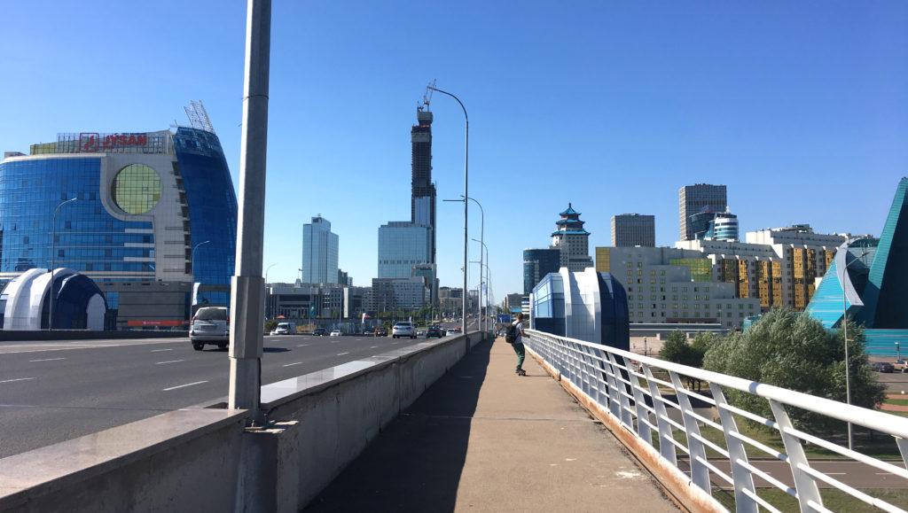 Brücke zwischen den Stadtteilen