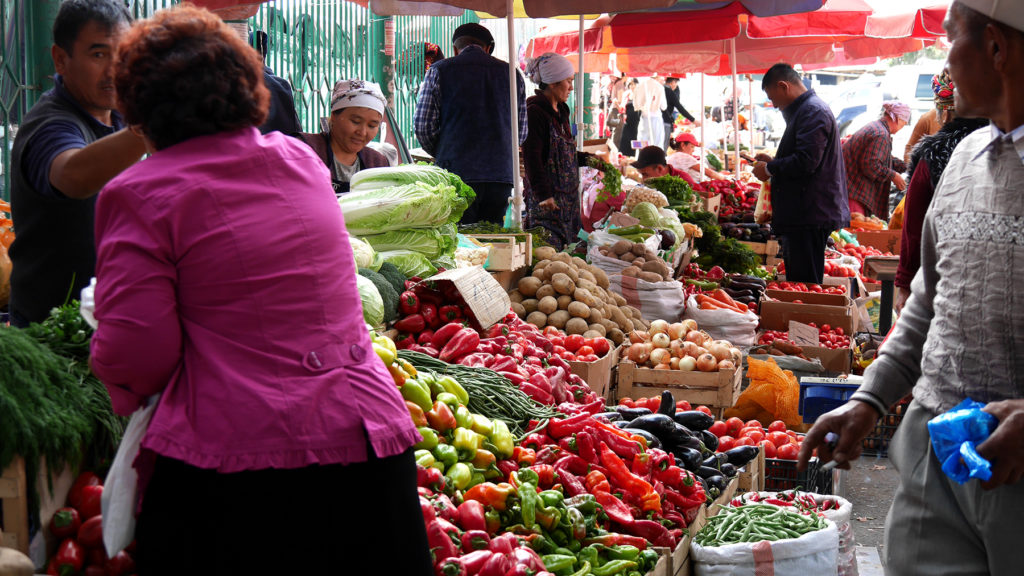 The vegetable-alley of Osh Bazar