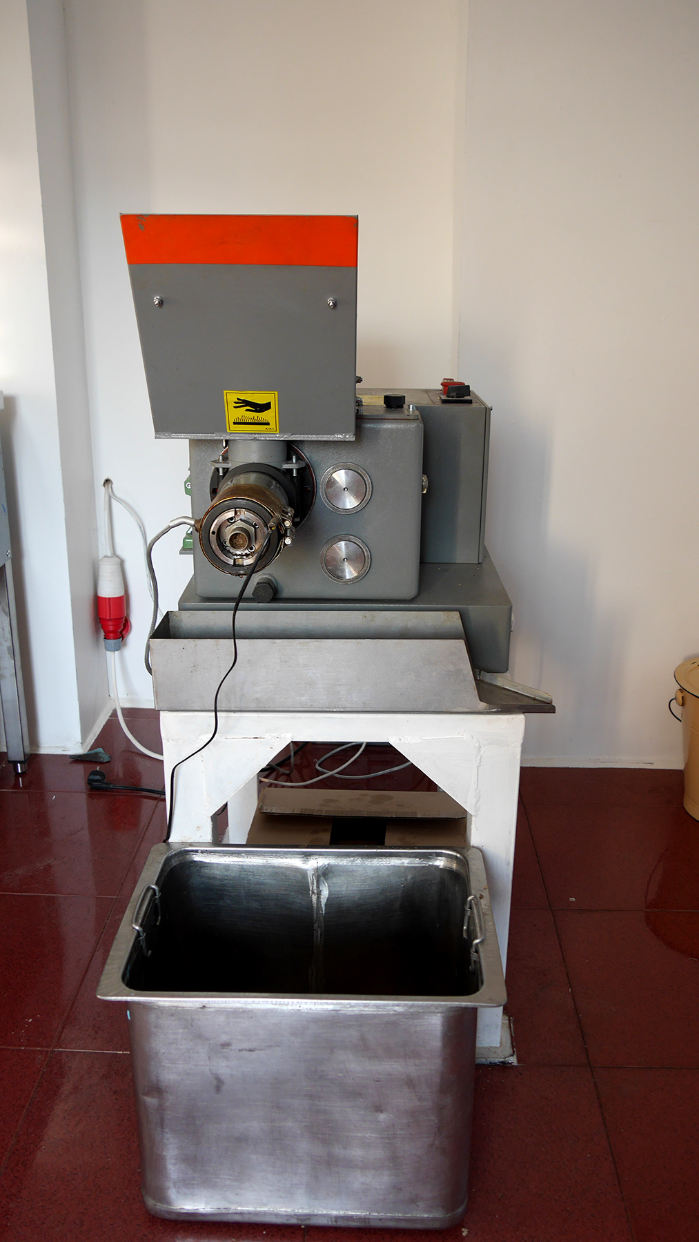 The new machine, which is able to make the cold pressed oil