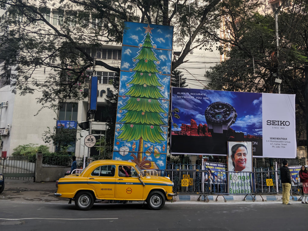 Die Weihnachtsdekoration und Beschallung auf den Straßen, hat auch uns letzten Endes noch etwas in Weihnachtsstimmung versetzt