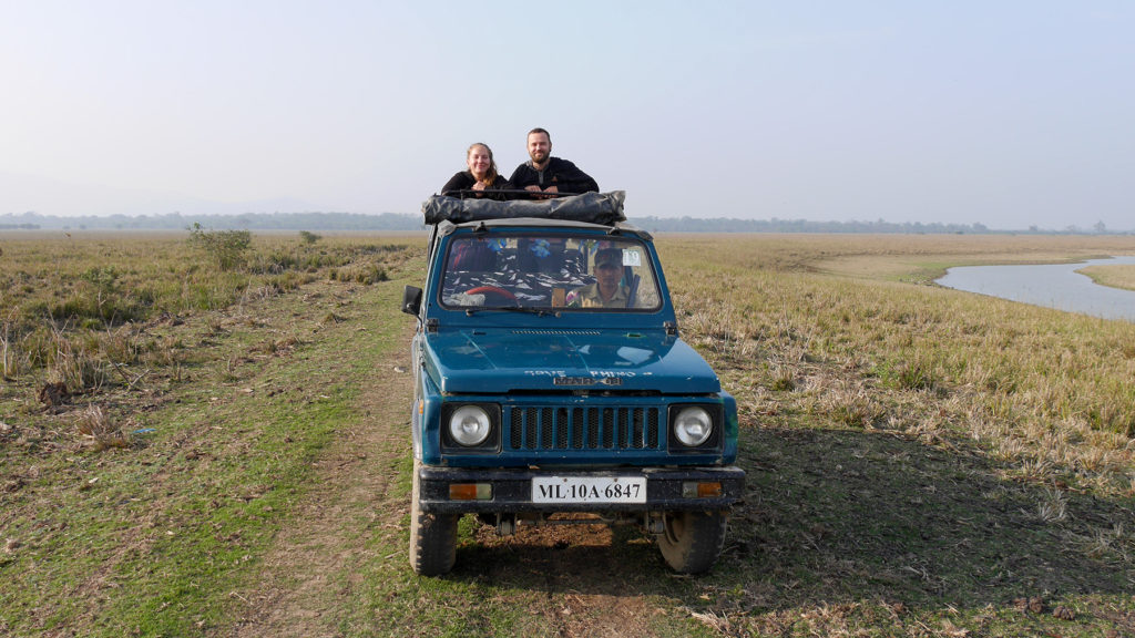 Unterwegs mit einem der Jeeps des Reservats