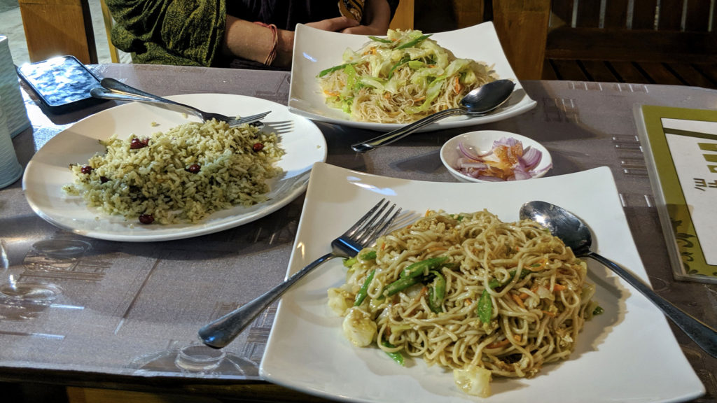 Abendessen im Mandalay Café