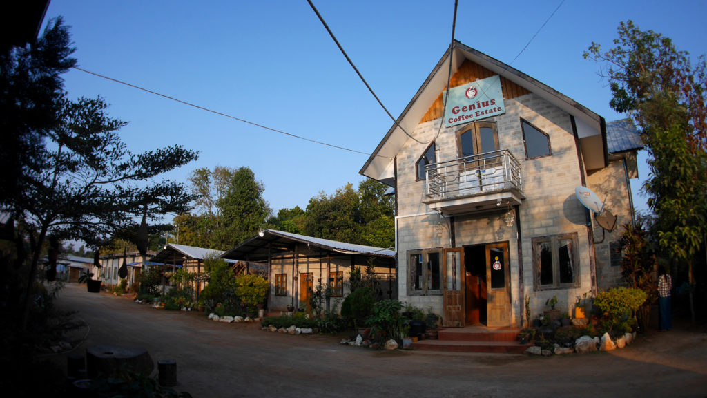 BTW, there were also a few bungalows for rent at the premises of the factory store