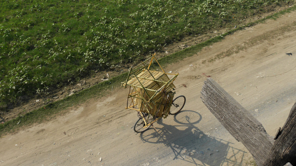 Amazing Burmese transportation skills