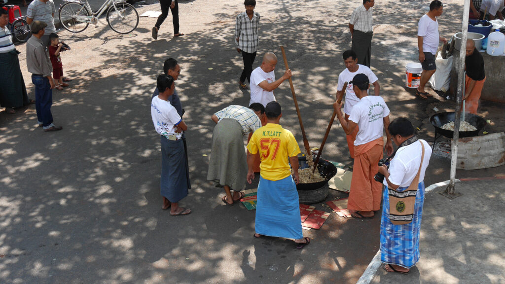 Street cooking... Looks interesting, but we don't have any idea what it is